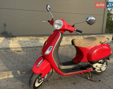 Красный Пиаджо Vespa, объемом двигателя 0.5 л и пробегом 18 тыс. км за 1500 $, фото 4 на Automoto.ua