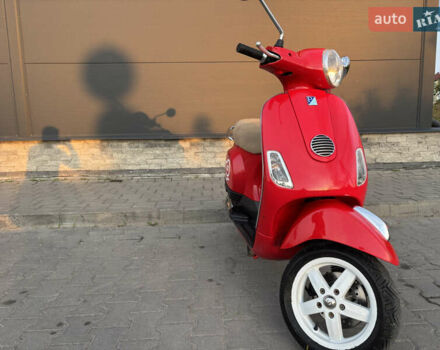 Красный Пиаджо Vespa, объемом двигателя 0.5 л и пробегом 18 тыс. км за 1500 $, фото 7 на Automoto.ua
