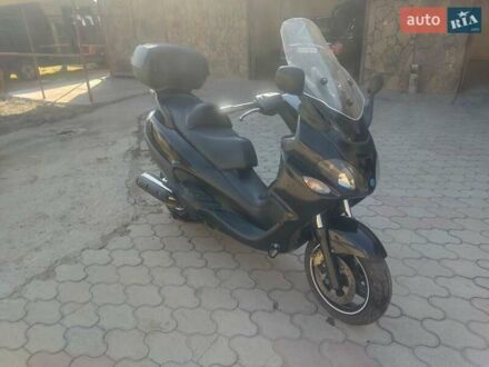 Піаджо X9 2004 у Ужгороді на Automoto.ua Чорний Піаджо X9, об'ємом двигуна 0.5 л та пробігом 40 тис. км за 3000 $, фото 1 на Automoto.ua