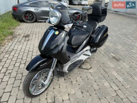 Чорний Піаджо Beverly 500, об'ємом двигуна 0.5 л та пробігом 22 тис. км за 2100 $, фото 1 на Automoto.ua