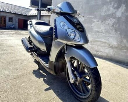 Серый Пиаджо Carnaby 200, объемом двигателя 0.2 л и пробегом 27 тыс. км за 950 $, фото 1 на Automoto.ua