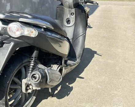 Серый Пиаджо Carnaby 200, объемом двигателя 0.2 л и пробегом 27 тыс. км за 950 $, фото 5 на Automoto.ua