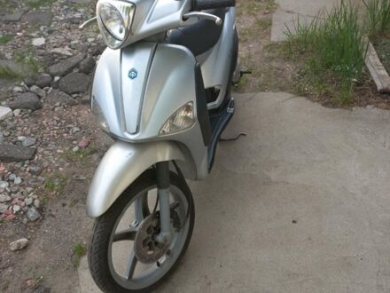 Білий Піаджо Liberty 50, об'ємом двигуна 0 л та пробігом 15 тис. км за 350 $, фото 1 на Automoto.ua