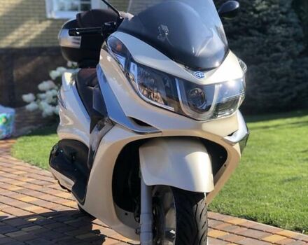 Піаджо X10, об'ємом двигуна 0 л та пробігом 16 тис. км за 3800 $, фото 23 на Automoto.ua