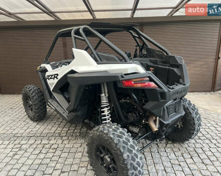 Белый Поларис RZR XP 1000, объемом двигателя 1 л и пробегом 1 тыс. км за 22900 $, фото 8 на Automoto.ua