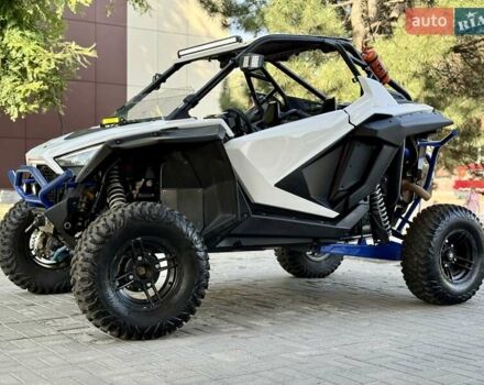 Білий Поларіс RZR XP 1000 EPS, об'ємом двигуна 1 л та пробігом 12 тис. км за 15999 $, фото 3 на Automoto.ua