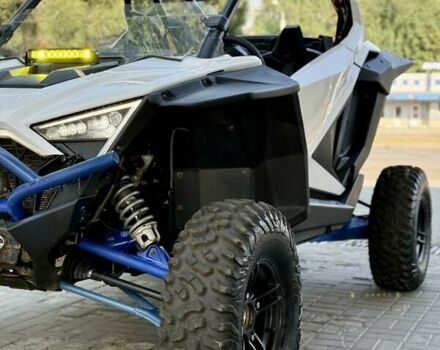 Білий Поларіс RZR XP 1000 EPS, об'ємом двигуна 1 л та пробігом 12 тис. км за 15999 $, фото 6 на Automoto.ua