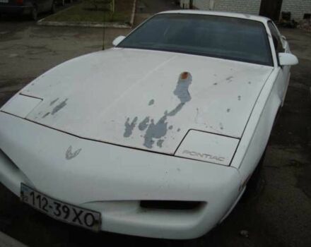 Білий Понтіак Firebird, об'ємом двигуна 3.1 л та пробігом 120 тис. км за 8000 $, фото 1 на Automoto.ua
