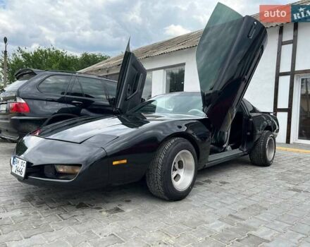 Понтиак Файрберд, объемом двигателя 0 л и пробегом 140 тыс. км за 15700 $, фото 13 на Automoto.ua