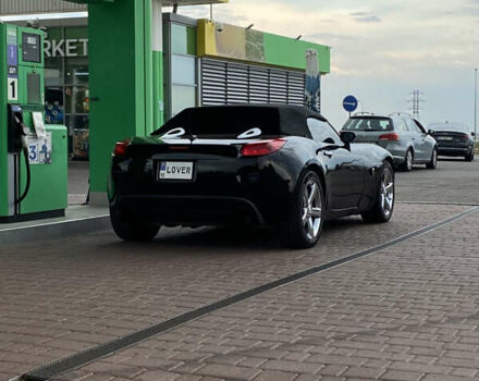 Черный Понтиак Солстис, объемом двигателя 2 л и пробегом 90 тыс. км за 18500 $, фото 4 на Automoto.ua