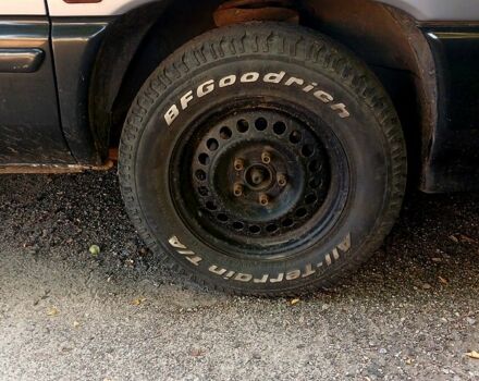 Серый Понтиак Транс Спорт, объемом двигателя 2.3 л и пробегом 316 тыс. км за 1570 $, фото 2 на Automoto.ua