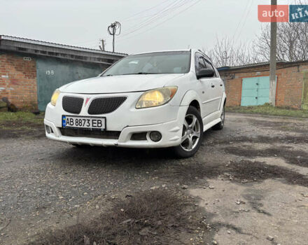 Белый Понтиак Вайб, объемом двигателя 1.8 л и пробегом 293 тыс. км за 3900 $, фото 1 на Automoto.ua