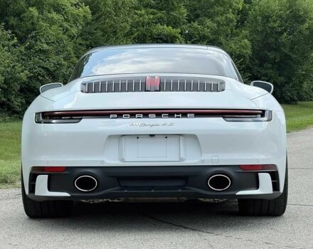 Белый Порше 911, объемом двигателя 3 л и пробегом 17 тыс. км за 99000 $, фото 4 на Automoto.ua