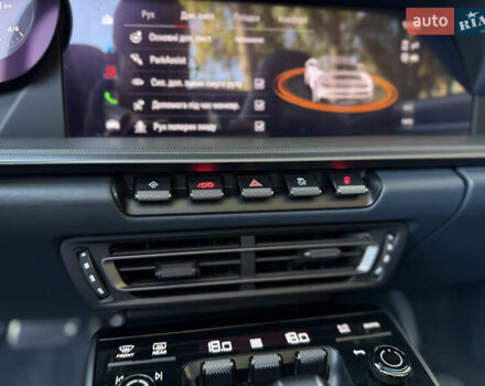 Белый Порше 911, объемом двигателя 2.98 л и пробегом 13 тыс. км за 180000 $, фото 63 на Automoto.ua