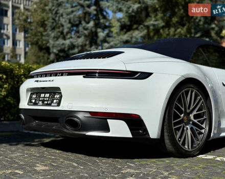 Белый Порше 911, объемом двигателя 2.98 л и пробегом 13 тыс. км за 180000 $, фото 33 на Automoto.ua