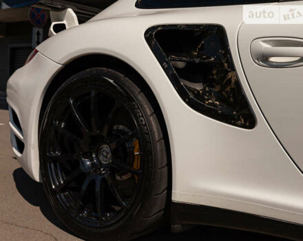 Белый Порше 911, объемом двигателя 3.6 л и пробегом 32 тыс. км за 99999 $, фото 66 на Automoto.ua