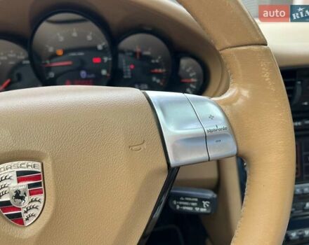 Білий Порше 911, об'ємом двигуна 3.6 л та пробігом 88 тис. км за 54000 $, фото 29 на Automoto.ua