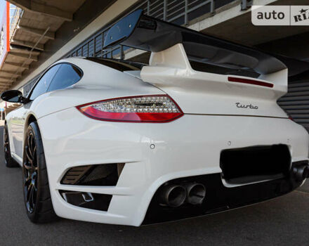 Білий Порше 911, об'ємом двигуна 3.6 л та пробігом 32 тис. км за 99999 $, фото 23 на Automoto.ua