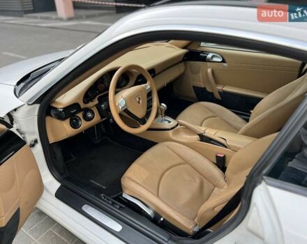 Білий Порше 911, об'ємом двигуна 3.6 л та пробігом 88 тис. км за 54000 $, фото 22 на Automoto.ua