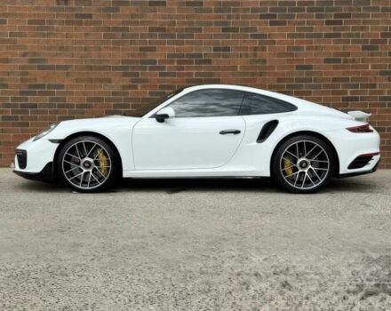 Порше 911 2019 в Черновцах на Automoto.ua Белый Порше 911, объемом двигателя 3.8 л и пробегом 36 тыс. км за 55000 $, фото 3 на Automoto.ua