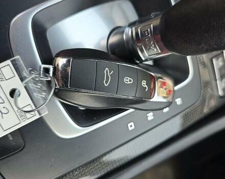 Белый Порше 911, объемом двигателя 0 л и пробегом 51 тыс. км за 78000 $, фото 9 на Automoto.ua