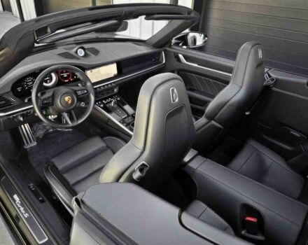 Черный Порше 911, объемом двигателя 3.8 л и пробегом 18 тыс. км за 70000 $, фото 12 на Automoto.ua