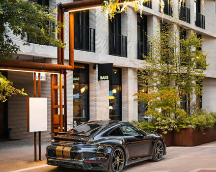 Черный Порше 911, объемом двигателя 3.75 л и пробегом 25 тыс. км за 260000 $, фото 6 на Automoto.ua