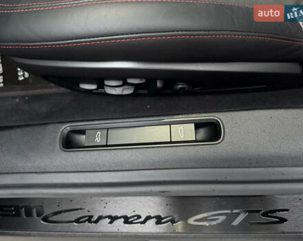 Черный Порше 911, объемом двигателя 2.98 л и пробегом 19 тыс. км за 210000 $, фото 46 на Automoto.ua