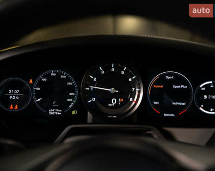 Порше 911 2019 в Луцке на Automoto.ua Коричневый Порше 911, объемом двигателя 3 л и пробегом 28 тыс. км за 144000 $, фото 26 на Automoto.ua