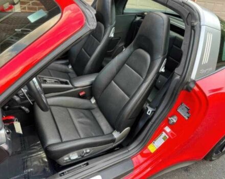 Порше 911 2016 в Сумах на Automoto.ua Красный Порше 911, объемом двигателя 3.4 л и пробегом 121 тыс. км за 55000 $, фото 9 на Automoto.ua