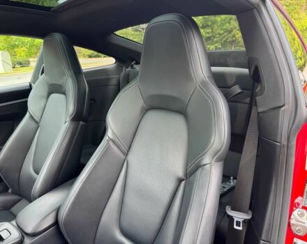 Красный Порше 911, объемом двигателя 3 л и пробегом 33 тыс. км за 46000 $, фото 10 на Automoto.ua