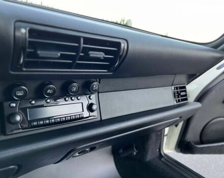 Порше 911, объемом двигателя 3.6 л и пробегом 115 тыс. км за 108500 $, фото 25 на Automoto.ua