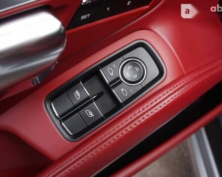 Порше 911, объемом двигателя 3 л и пробегом 64 тыс. км за 93000 $, фото 16 на Automoto.ua