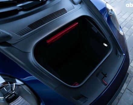 Порше 911, об'ємом двигуна 3.8 л та пробігом 1 тис. км за 333000 $, фото 11 на Automoto.ua