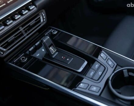 Порше 911, об'ємом двигуна 3.8 л та пробігом 1 тис. км за 333000 $, фото 25 на Automoto.ua