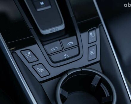 Порше 911, об'ємом двигуна 3.8 л та пробігом 1 тис. км за 333000 $, фото 26 на Automoto.ua