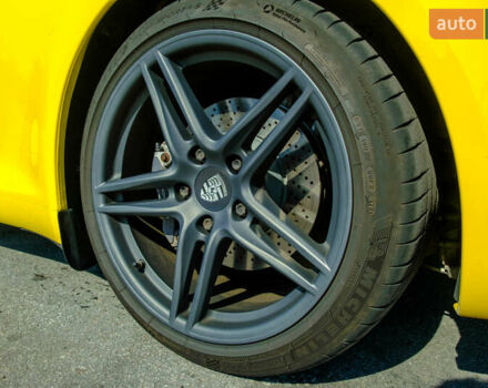 Желтый Порше 911, объемом двигателя 2.98 л и пробегом 82 тыс. км за 100000 $, фото 20 на Automoto.ua