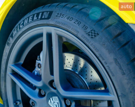 Желтый Порше 911, объемом двигателя 2.98 л и пробегом 82 тыс. км за 100000 $, фото 17 на Automoto.ua