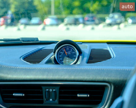 Желтый Порше 911, объемом двигателя 2.98 л и пробегом 82 тыс. км за 100000 $, фото 3 на Automoto.ua