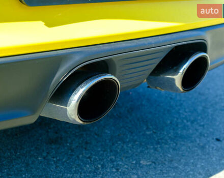 Желтый Порше 911, объемом двигателя 2.98 л и пробегом 82 тыс. км за 100000 $, фото 19 на Automoto.ua