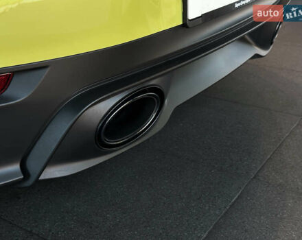 Жовтий Порше 911, об'ємом двигуна 2.98 л та пробігом 3 тис. км за 199900 $, фото 8 на Automoto.ua