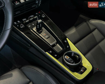 Жовтий Порше 911, об'ємом двигуна 2.98 л та пробігом 3 тис. км за 199900 $, фото 25 на Automoto.ua