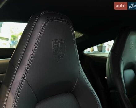 Жовтий Порше 911, об'ємом двигуна 2.98 л та пробігом 3 тис. км за 199900 $, фото 27 на Automoto.ua