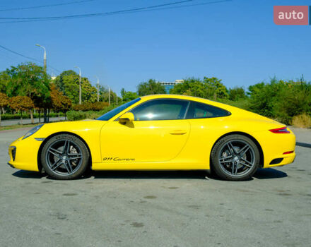 Желтый Порше 911, объемом двигателя 2.98 л и пробегом 82 тыс. км за 100000 $, фото 1 на Automoto.ua