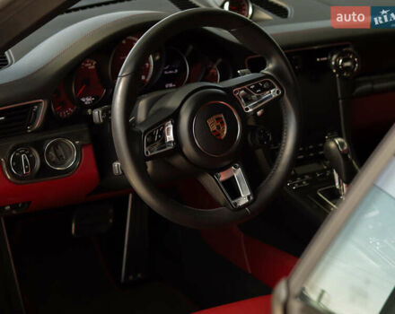 Сірий Порше 911, об'ємом двигуна 3.8 л та пробігом 47 тис. км за 180000 $, фото 27 на Automoto.ua