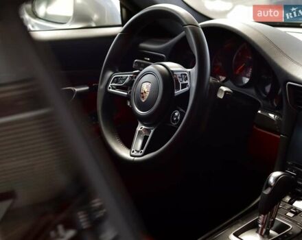 Сірий Порше 911, об'ємом двигуна 3.8 л та пробігом 47 тис. км за 180000 $, фото 2 на Automoto.ua