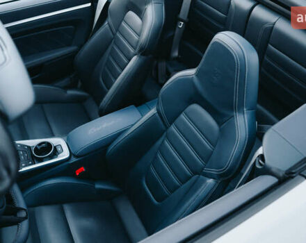 Серый Порше 911, объемом двигателя 3.75 л и пробегом 50 тыс. км за 270000 $, фото 32 на Automoto.ua