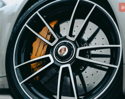 Серый Порше 911, объемом двигателя 3.75 л и пробегом 50 тыс. км за 270000 $, фото 5 на Automoto.ua