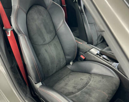 Серый Порше 911, объемом двигателя 3.6 л и пробегом 23 тыс. км за 95000 $, фото 14 на Automoto.ua