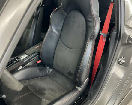 Серый Порше 911, объемом двигателя 3.6 л и пробегом 23 тыс. км за 95000 $, фото 13 на Automoto.ua